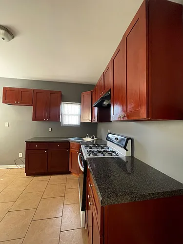 846 York St Photo 1