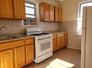 6112 Metropolitan Ave #2R, Ridgewood, NY 11385