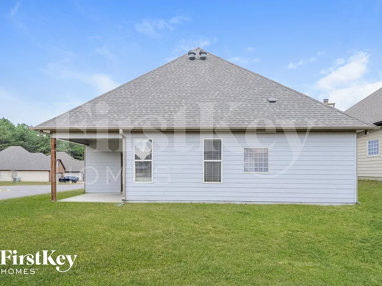 1000 Medinah Dr — Photo 15