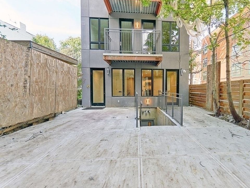 1st image of 102 Quincy St #1E