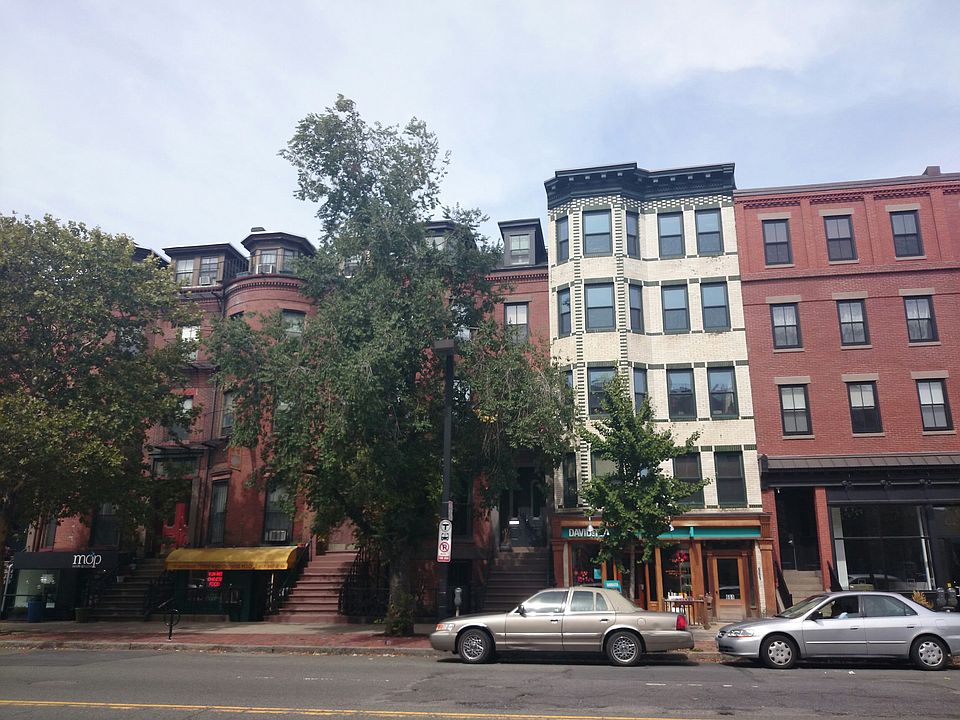2nd image of 663 Tremont St