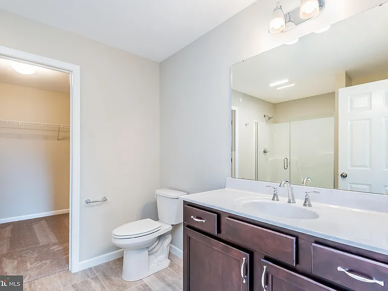 1714 Shady Ln — Photo 10