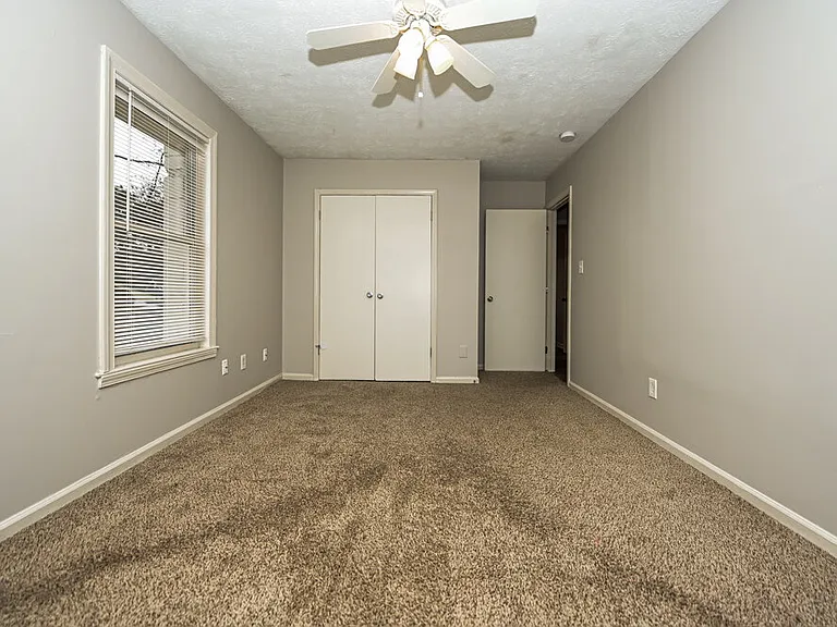 6183 Fieldcrest Dr — Photo 17