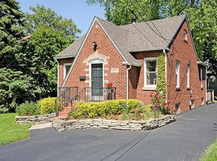 417 Delles Rd, Wheaton, IL 60187