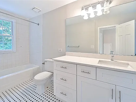 410 Collier Rd NW — Photo 16