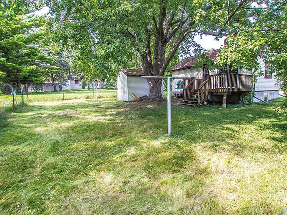 4th image of 1120 8th Ave E
