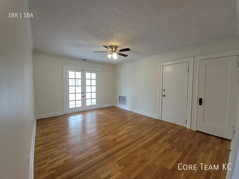 4327 Mercier St #4329-2S — Photo 2