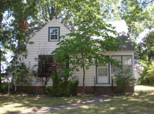 5215 Camden Rd, Maple Hts, OH 44137