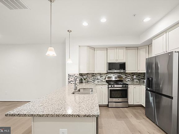 4th image of 6415 Alan Linton Blvd E
