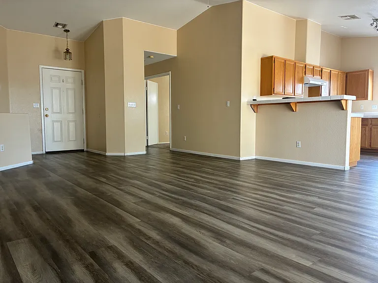 3001 Johannan Ln — Photo 3