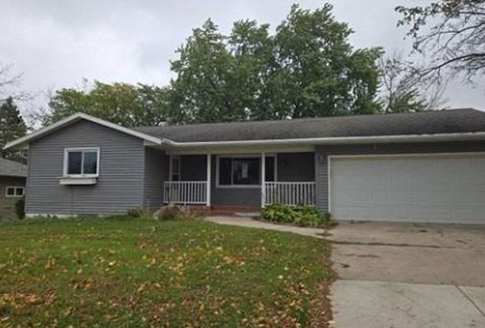 1st image of 1605 6th St SW