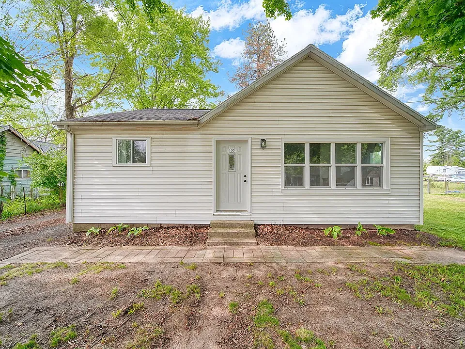 105 Trumble Ave
