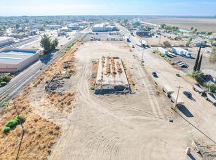 1047 M St, Firebaugh, CA 93622