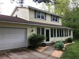 1207 Sorrento Ct, Holland, MI 49423