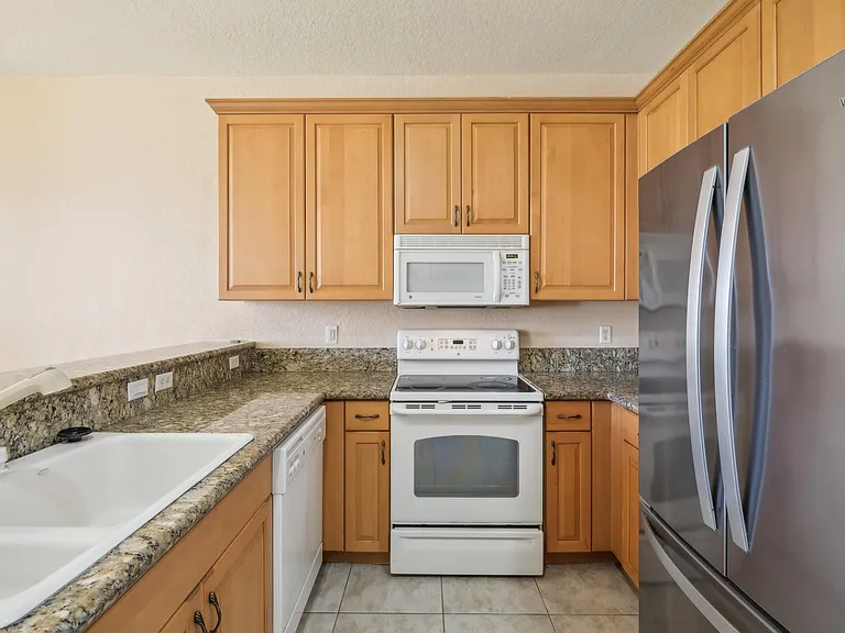 2584 Stockbridge Sq SW — Photo 15