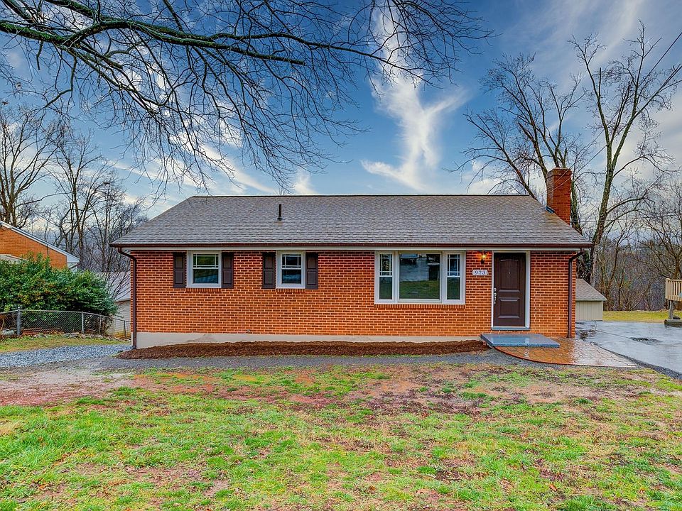 1st image of 973 Shelbourne Ave