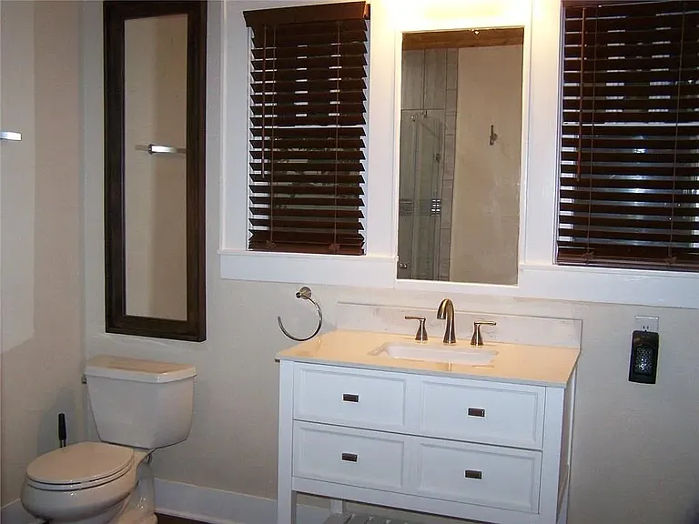 714 W Hull St — Photo 10