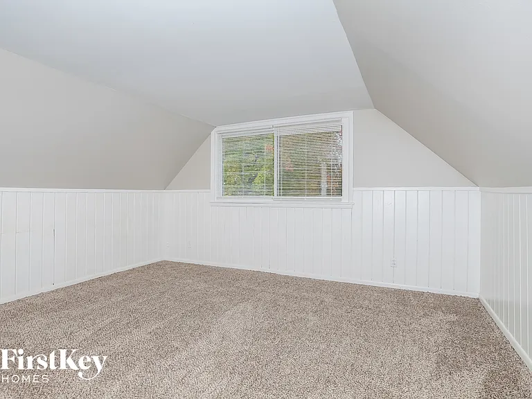 3704 Homecomer Dr — Photo 8
