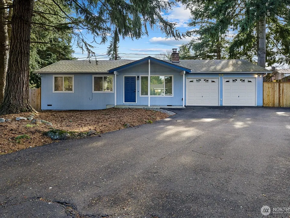 22 223rd St SW