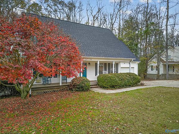 5th image of 2550 Western Hills Dr W