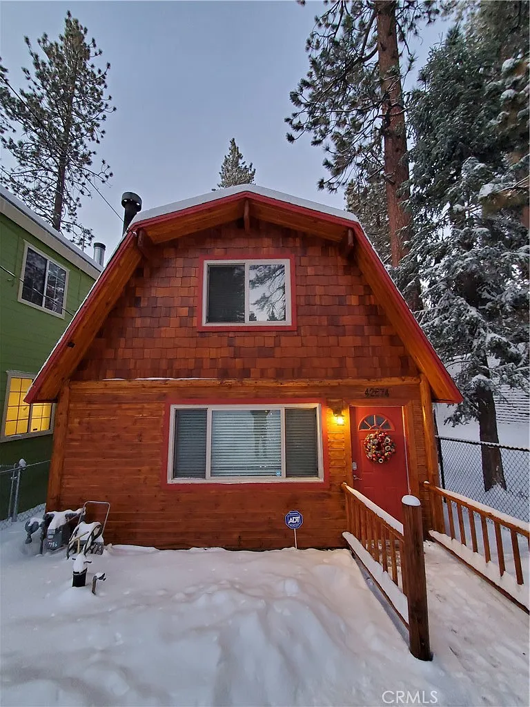 2 bed, 896 sqft, $1,800 — Photo 2