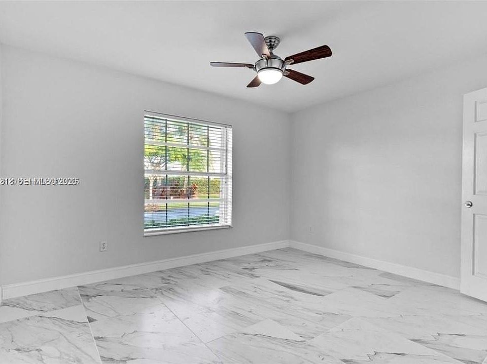 1st image of 710 SE 22nd Ln
