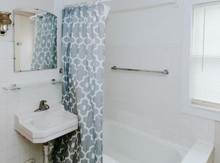 2318 Maplewood Rd #102, Fort Wayne, IN 46819