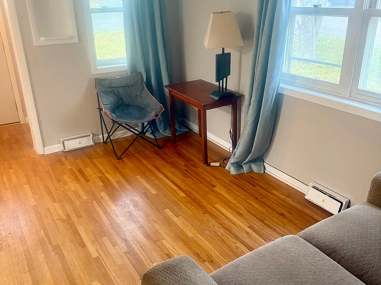 1240 Northern Ave — Photo 6