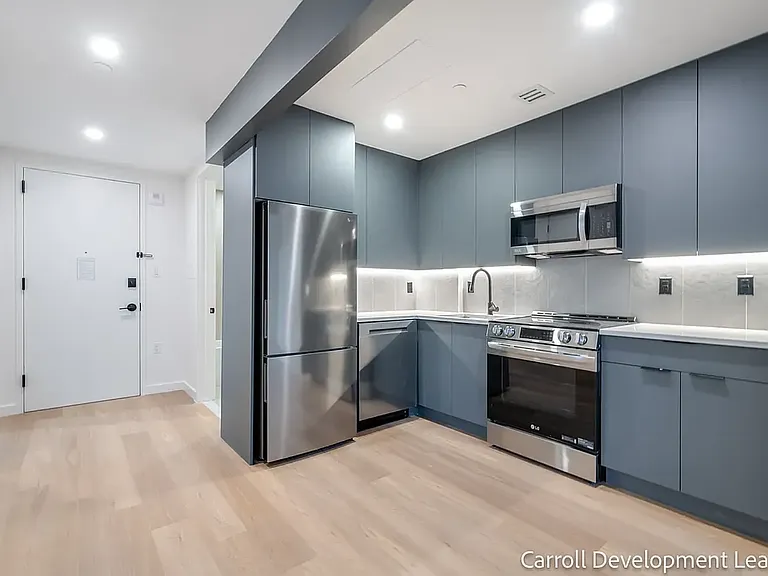 931 Carroll St #C1213 — Photo 2