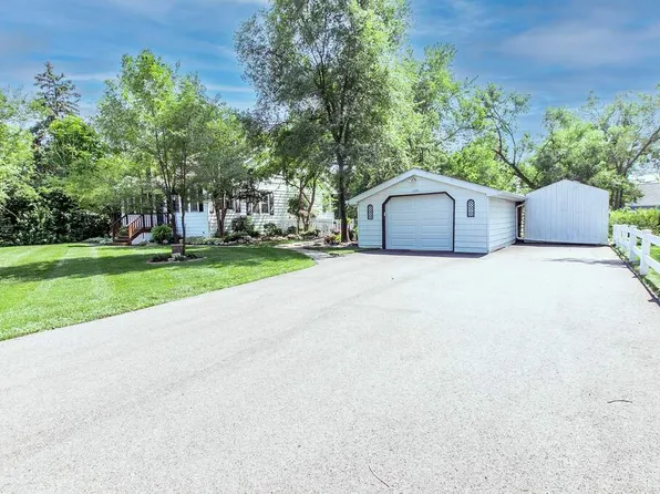 25091 W North Ave, Antioch, IL 60002