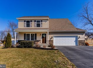 515 Spring Run Dr, Mechanicsburg, PA 17055