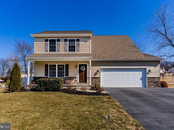 515 Spring Run Dr, Mechanicsburg, PA 17055