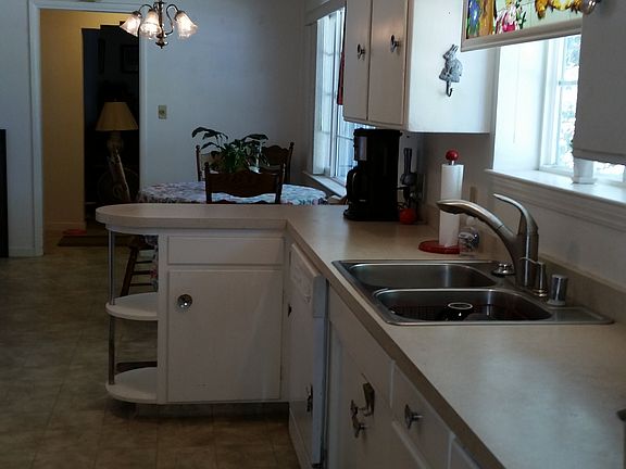 5th image of 4063 N Dewitt Ave