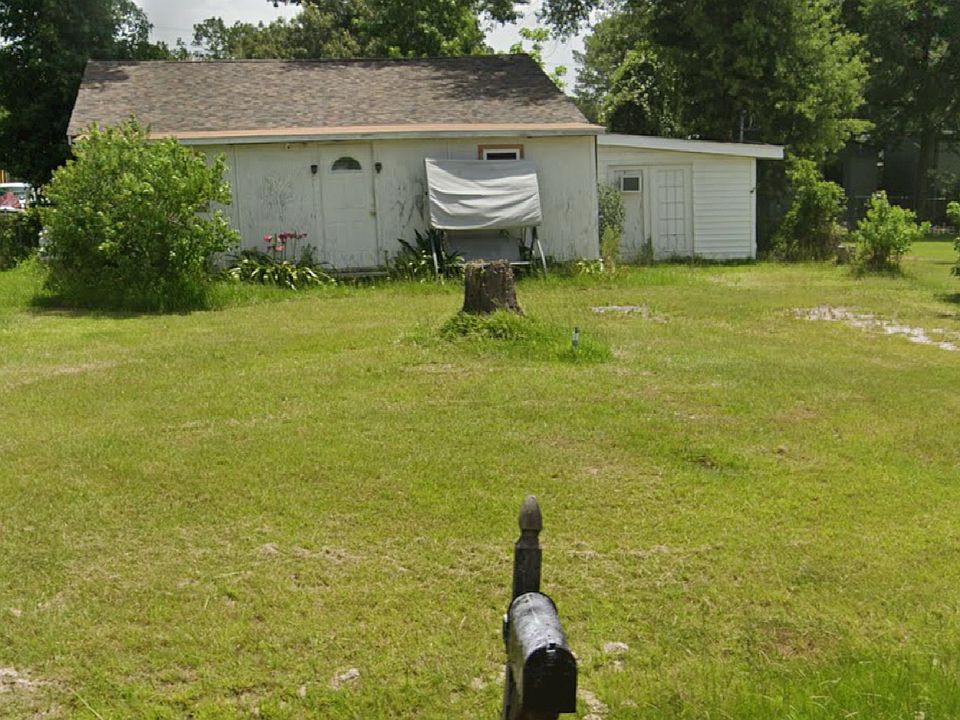 1st image of 947 Yaupon Cove Dr