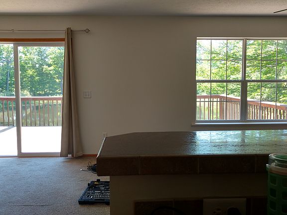 Facing South/Living Rm.