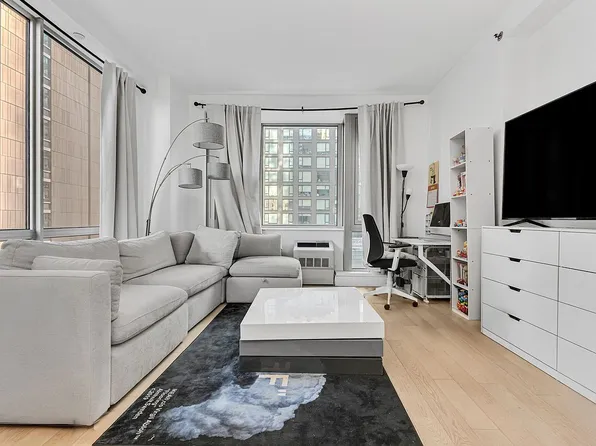 4415 Purves St #6D, Long Island City, NY 11101