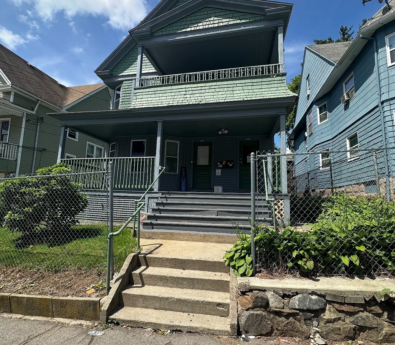 3 bed, 1.0 bath, 1000 sqft, $1,750 — Photo 1