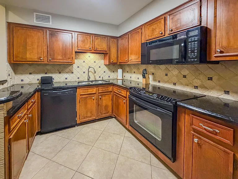 2574 Marilee Ln #23 — Photo 5