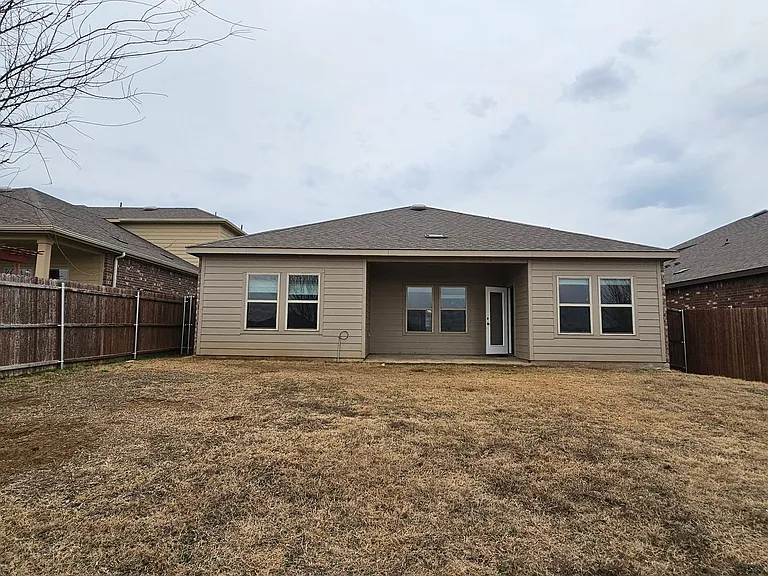 813 Fueller Dr — Photo 45