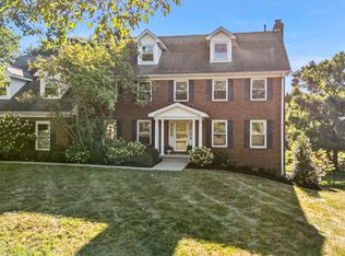 208 Paddock Dr, Nicholasville, KY 40356