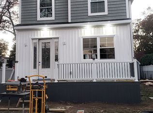 13 Court St, Merrick, NY 11566