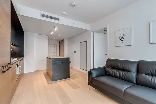 1289 Hornby St #1002 Photo 1