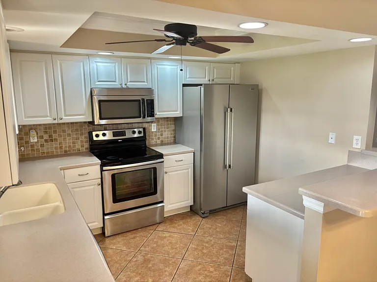 4343 SW Sands Blvd — Photo 4
