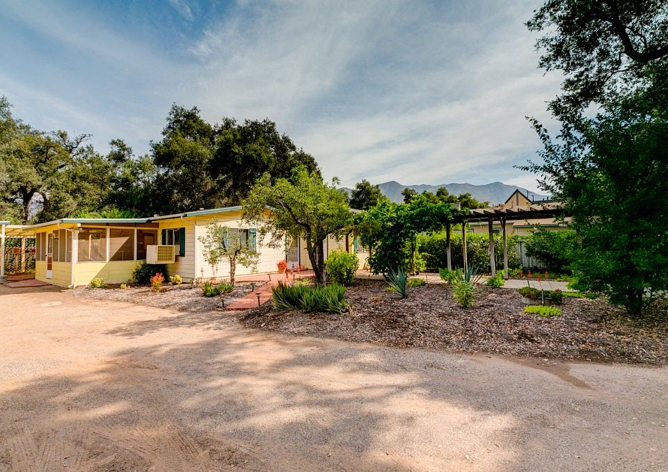 1st image of 321 Carrizo St