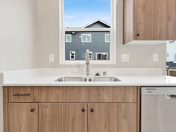 4th image of 2960 Sweet Gum Dr #103