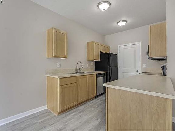 5th image of 18475 SW Annamae Ln