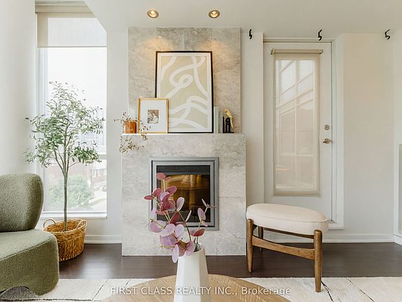 4th image of 30 Canterbury Pl #305