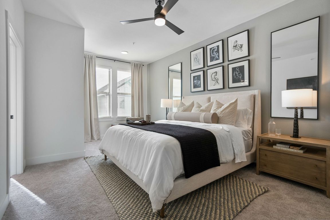 25-PrimaryBedroom