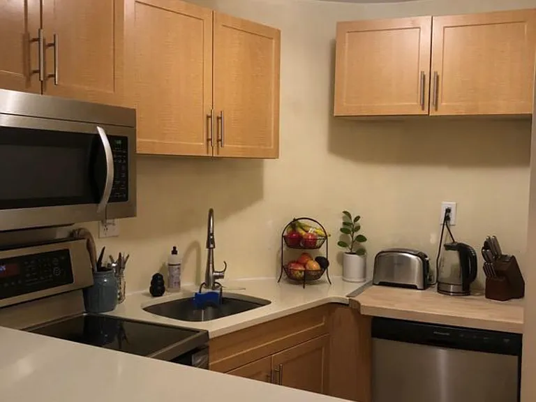1431 Spruce St #1R — Photo 11