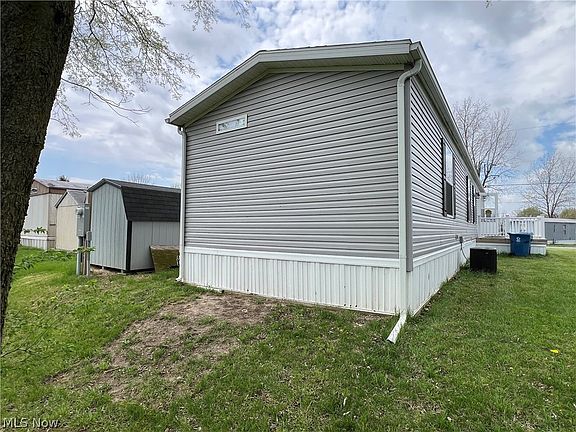 3rd image of 1000 Garfield Ave Lot 85